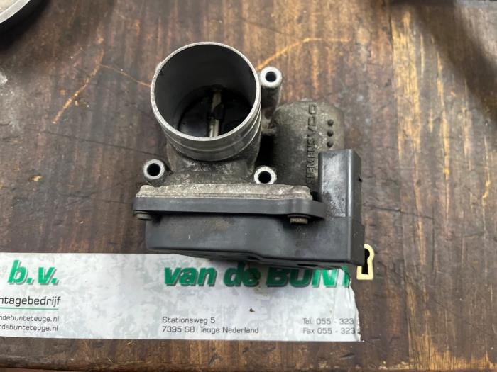 Gebruikte Gasklephuis Skoda Fabia II (5J) 1.2i 12V Prijs € 52,50 Margeregeling aangeboden door van de Bunte Teuge B.V.