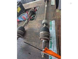 Gebruikte Aandrijfas rechts-voor Suzuki Swift (ZA/ZC/ZD1/2/3/9) 1.3 VVT 16V Prijs € 52,50 Margeregeling aangeboden door van de Bunte Teuge B.V.