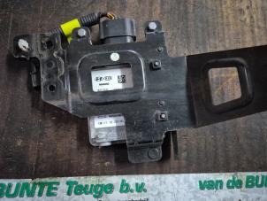 Gebruikte Side assist sensor Kia Sorento III (UM) 2.2 CRDi 16V VGT 4x4 Prijs € 157,50 Margeregeling aangeboden door van de Bunte Teuge B.V.