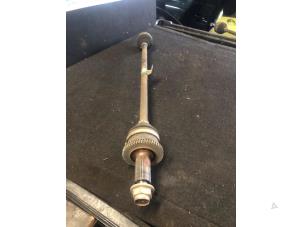 Gebruikte Steekas links-achter Kia Sorento III (UM) 2.2 CRDi 16V VGT 4x4 Prijs € 210,00 Margeregeling aangeboden door van de Bunte Teuge B.V.