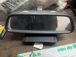 Gebruikte Spiegel binnen Mercedes A (W176) 1.6 A-180 16V Prijs € 52,50 Margeregeling aangeboden door van de Bunte Teuge B.V.