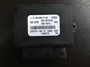 Gebruikte Handrem Computer Mercedes A (W176) 1.6 A-180 16V Prijs € 26,25 Margeregeling aangeboden door van de Bunte Teuge B.V.