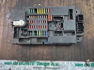 Gebruikte Zekeringkast Mini Mini (R56) 1.6 Cooper D 16V Prijs € 105,00 Margeregeling aangeboden door van de Bunte Teuge B.V.