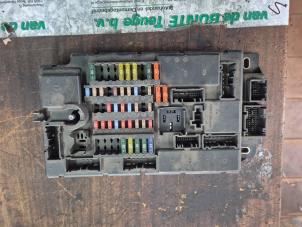 Gebruikte Zekeringkast Mini Mini (R56) 1.6 16V Cooper Prijs € 105,00 Margeregeling aangeboden door van de Bunte Teuge B.V.