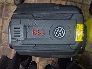 Gebruikte Afdekplaat motor Volkswagen Golf VII (AUA) 2.0 GTI 16V Performance Package Prijs € 68,25 Margeregeling aangeboden door van de Bunte Teuge B.V.