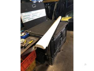 Gebruikte Zijskirt links Mercedes A (W176) 1.6 A-180 16V Prijs € 78,75 Margeregeling aangeboden door van de Bunte Teuge B.V.