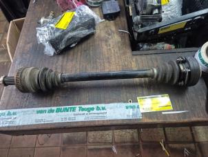 Gebruikte Aandrijfas links-achter BMW 1 serie (E87/87N) 116i 2.0 16V Prijs € 52,50 Margeregeling aangeboden door van de Bunte Teuge B.V.