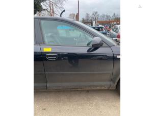 Gebruikte Portier 4Deurs rechts-voor Audi A3 Sportback (8PA) 1.8 TFSI 16V Prijs € 157,50 Margeregeling aangeboden door van de Bunte Teuge B.V.