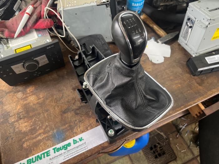 Gebruikte Schakelmechaniek Opel Insignia 1.4 Turbo 16V Ecotec Prijs € 52,50 Margeregeling aangeboden door van de Bunte Teuge B.V.