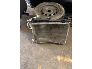 Gebruikte Koelerset Ford Fiesta 6 (JA8) 1.0 EcoBoost 12V 100 Prijs € 236,25 Margeregeling aangeboden door van de Bunte Teuge B.V.