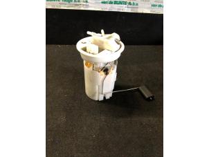 Gebruikte Tank element Pomp Ford Fiesta 6 (JA8) 1.0 EcoBoost 12V 100 Prijs € 52,50 Margeregeling aangeboden door van de Bunte Teuge B.V.