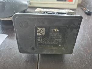 Gebruikte ABS Pomp Citroen C4 Cactus (0B/0P) 1.2 PureTech 110 12V Prijs € 236,25 Margeregeling aangeboden door van de Bunte Teuge B.V.