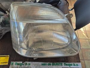 Gebruikte Koplamp rechts Suzuki Wagon-R+ (RB) 1.3 16V Prijs € 42,00 Margeregeling aangeboden door van de Bunte Teuge B.V.