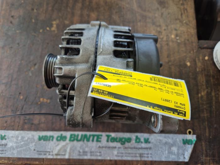 Gebruikte Dynamo BMW X3 (E83) 2.0d 16V Prijs € 78,75 Margeregeling aangeboden door van de Bunte Teuge B.V.