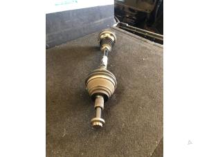 Gebruikte Homokineetas links-voor Volkswagen Caddy Combi III (2KB,2KJ) 1.2 TSI Prijs € 105,00 Margeregeling aangeboden door van de Bunte Teuge B.V.