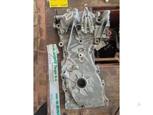 Gebruikte Distributiedeksel Renault Clio IV (5R) 0.9 Energy TCE 90 12V Prijs € 105,00 Margeregeling aangeboden door van de Bunte Teuge B.V.