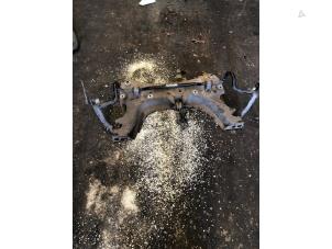 Gebruikte Subframe Renault Clio IV (5R) 0.9 Energy TCE 90 12V Prijs € 105,00 Margeregeling aangeboden door van de Bunte Teuge B.V.