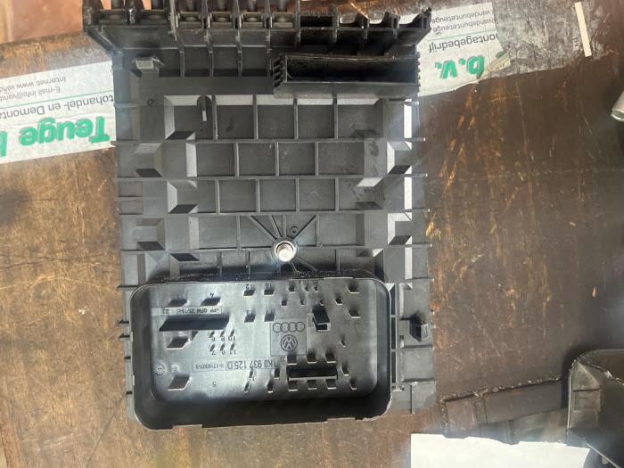 Gebruikte Computer Body Control Volkswagen Golf Plus (5M1/1KP) 1.4 TSI 122 16V Prijs € 157,50 Margeregeling aangeboden door van de Bunte Teuge B.V.