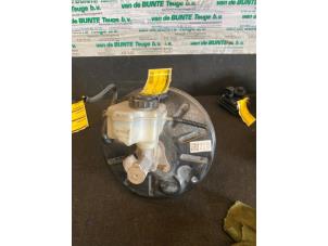 Gebruikte Rembekrachtiger Volkswagen Caddy III (2KA,2KH,2CA,2CH) 1.6 TDI 16V Prijs € 105,00 Margeregeling aangeboden door van de Bunte Teuge B.V.