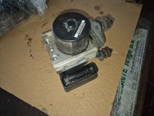 Gebruikte ABS Pomp Volkswagen Caddy Combi III (2KB,2KJ) 1.4 16V Prijs € 52,50 Margeregeling aangeboden door van de Bunte Teuge B.V.