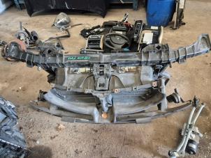 Gebruikte Frontpaneel BMW 1 serie (E81) 118i 16V Prijs € 126,00 Margeregeling aangeboden door van de Bunte Teuge B.V.