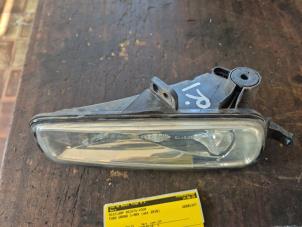 Gebruikte Mistlamp rechts-voor Ford Grand C-Max (DXA) 1.0 Ti-VCT EcoBoost 12V 125 Prijs € 26,25 Margeregeling aangeboden door van de Bunte Teuge B.V.