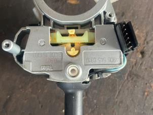 Gebruikte Ruitenwis Schakelaar Mercedes Sprinter 3,5t (906.63) 316 CDI 16V Prijs € 47,25 Margeregeling aangeboden door van de Bunte Teuge B.V.