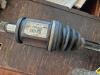 Aandrijfas links-voor van een BMW X3 (E83) 2.0d 16V 2007