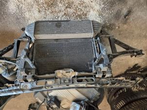 Gebruikte Frontpaneel BMW X3 (E83) 2.0d 16V Prijs € 157,50 Margeregeling aangeboden door van de Bunte Teuge B.V.