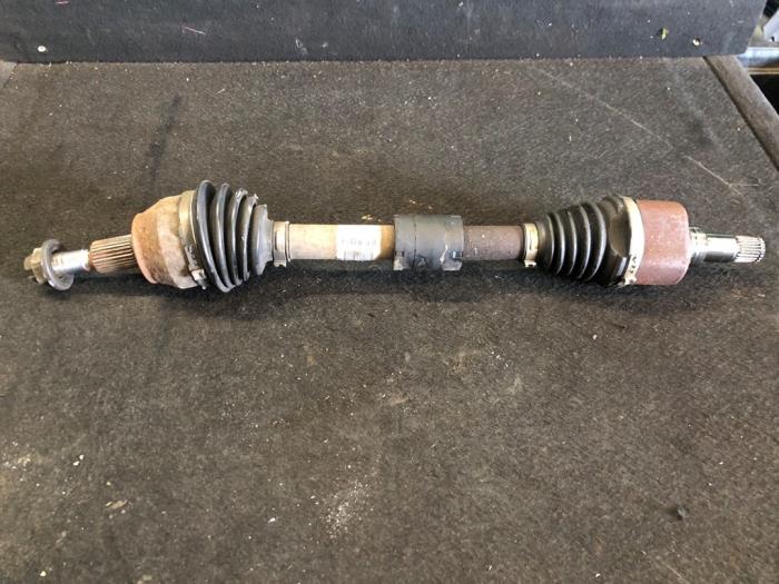 Gebruikte Steekas links-voor Ford Focus 3 Wagon 1.0 Ti-VCT EcoBoost 12V 125 Prijs € 157,50 Margeregeling aangeboden door van de Bunte Teuge B.V.