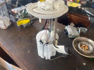 Gebruikte Benzinepomp Alfa Romeo Giulietta (940) 1.4 TB 16V MultiAir Prijs € 52,50 Margeregeling aangeboden door van de Bunte Teuge B.V.