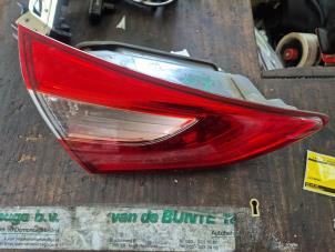Gebruikte Achterlicht links Hyundai i30 (GDHB5) 1.4 16V Prijs € 36,75 Margeregeling aangeboden door van de Bunte Teuge B.V.