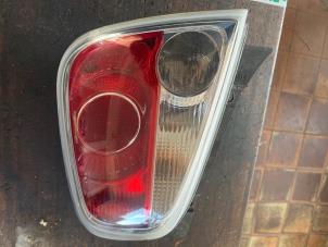 Gebruikte Achterlicht rechts Fiat 500 (312) 0.9 TwinAir 85 Prijs € 36,75 Margeregeling aangeboden door van de Bunte Teuge B.V.