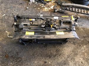 Gebruikte Voorfront Ford B-Max (JK8) 1.0 EcoBoost 12V 100 Prijs € 204,75 Margeregeling aangeboden door van de Bunte Teuge B.V.