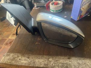 Gebruikte Buitenspiegel rechts Volkswagen Polo V (6R) 1.2 TDI 12V BlueMotion Prijs € 52,50 Margeregeling aangeboden door van de Bunte Teuge B.V.