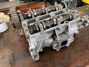 Gebruikte Cilinderkop Ford Focus 3 Wagon 1.0 Ti-VCT EcoBoost 12V 125 Prijs € 414,75 Margeregeling aangeboden door van de Bunte Teuge B.V.