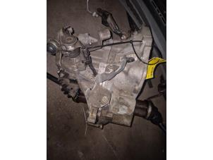 Gebruikte Versnellingsbak Suzuki Splash 1.0 12V Prijs € 498,75 Margeregeling aangeboden door van de Bunte Teuge B.V.