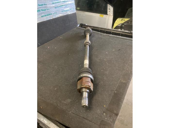 Gebruikte Aandrijfas rechts-voor Hyundai iX20 (JC) 1.6i 16V Prijs € 105,00 Margeregeling aangeboden door van de Bunte Teuge B.V.