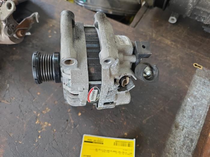 Gebruikte Dynamo Peugeot 308 (4A/C) 1.4 VTI 16V Prijs € 78,75 Margeregeling aangeboden door van de Bunte Teuge B.V.