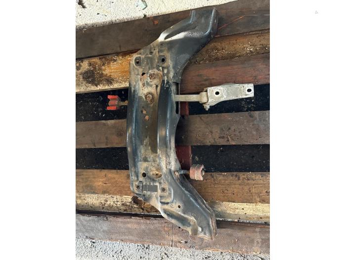 Gebruikte Subframe Volkswagen Polo IV (9N1/2/3) 1.2 Prijs € 52,50 Margeregeling aangeboden door van de Bunte Teuge B.V.