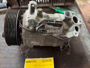 Gebruikte Aircopomp Renault Megane IV (RFBB) 1.2 Energy TCE 100 Prijs € 131,25 Margeregeling aangeboden door van de Bunte Teuge B.V.