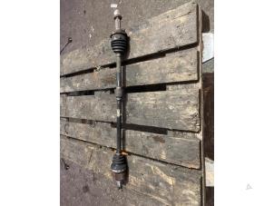 Gebruikte Homokineetas rechts-voor Chevrolet Spark (M300) 1.0 16V Bifuel Prijs op aanvraag aangeboden door van de Bunte Teuge B.V.