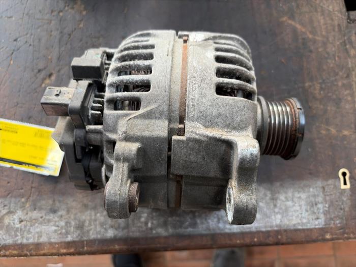 Gebruikte Dynamo Audi A4 Avant (B8) 2.0 TDI 16V Prijs € 78,75 Margeregeling aangeboden door van de Bunte Teuge B.V.