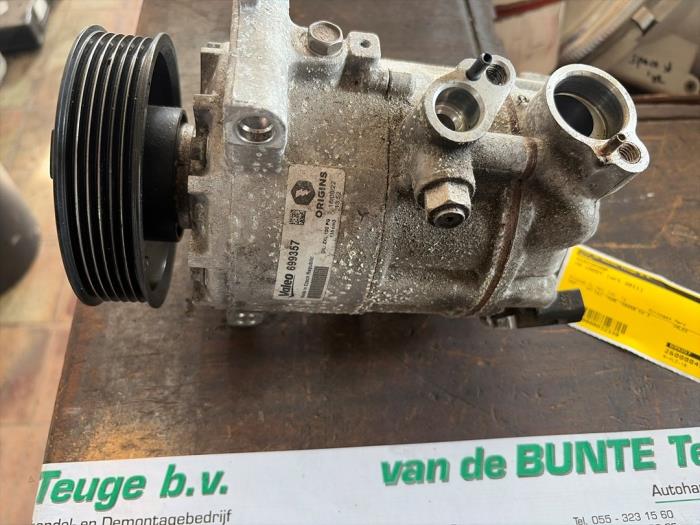 Gebruikte Aircopomp Volkswagen Caddy III (2KA,2KH,2CA,2CH) 1.6 TDI 16V Prijs € 105,00 Margeregeling aangeboden door van de Bunte Teuge B.V.