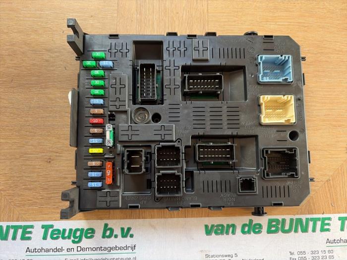 Gebruikte Computer Body Control Peugeot 308 SW (4E/H) 1.6 16V THP Autom. Prijs € 157,50 Margeregeling aangeboden door van de Bunte Teuge B.V.