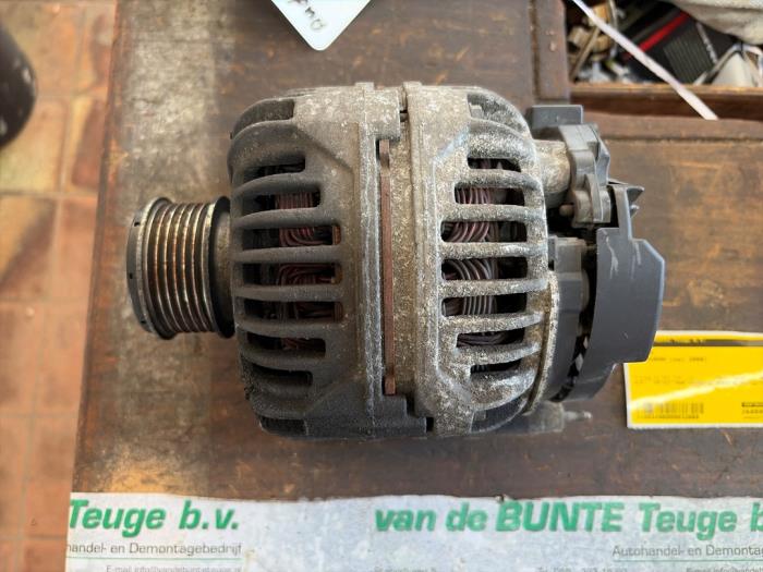 Gebruikte Dynamo Volkswagen Touran (1T1/T2) 1.9 TDI 105 Euro 3 Prijs € 52,50 Margeregeling aangeboden door van de Bunte Teuge B.V.