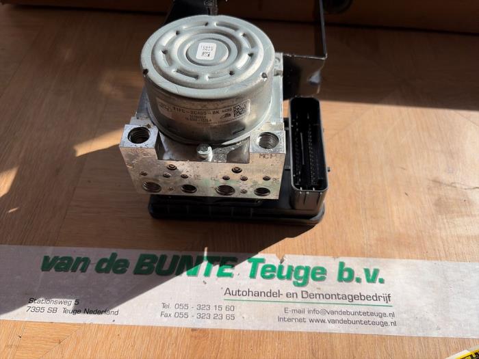 Gebruikte ABS Pomp Ford C-Max (DXA) 1.0 Ti-VCT EcoBoost 12V 100 Prijs € 367,50 Margeregeling aangeboden door van de Bunte Teuge B.V.