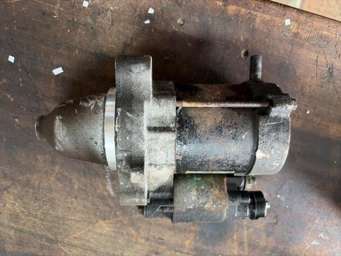 Gebruikte Startmotor Honda Jazz (GD/GE2/GE3) 1.2 i-DSi Prijs € 36,75 Margeregeling aangeboden door van de Bunte Teuge B.V.