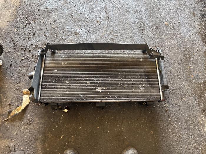 Radiateur Fiat Doblo Cargo (223), 2001 / 2010 1.9 JTD, Bestel, Diesel, 1.910cc, 77kW (105pk), FWD, 223A7000; 223B1000, 2003-07 / 2010-12, 223 (Gebruikt)
