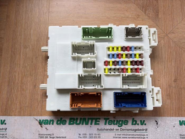 Gebruikte Computer Body Control Ford C-Max (DXA) 1.0 Ti-VCT EcoBoost 12V 100 Prijs € 157,50 Margeregeling aangeboden door van de Bunte Teuge B.V.